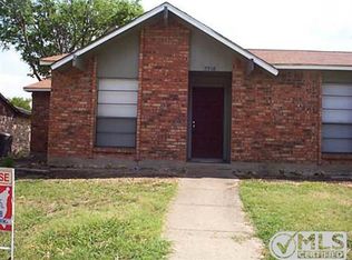 7318 Flameleaf Pl, Dallas, TX 75249