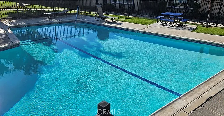 2891 Canyon Crest Dr #72 — Photo 8