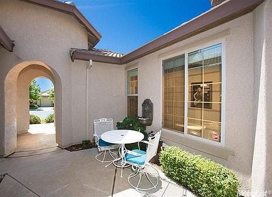 3rd image of 5090 Garlenda Dr