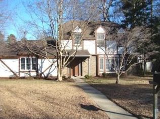 701 Pelham Dr, Newport News, VA 23608