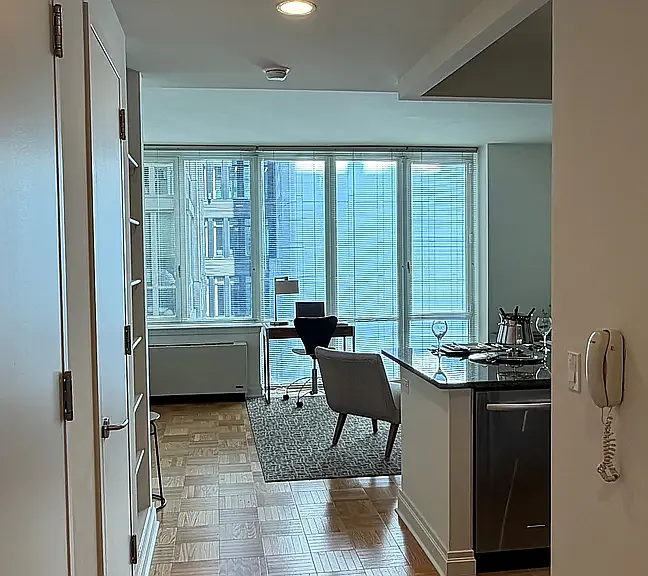 1510 Lexington Ave #6N — Photo 3