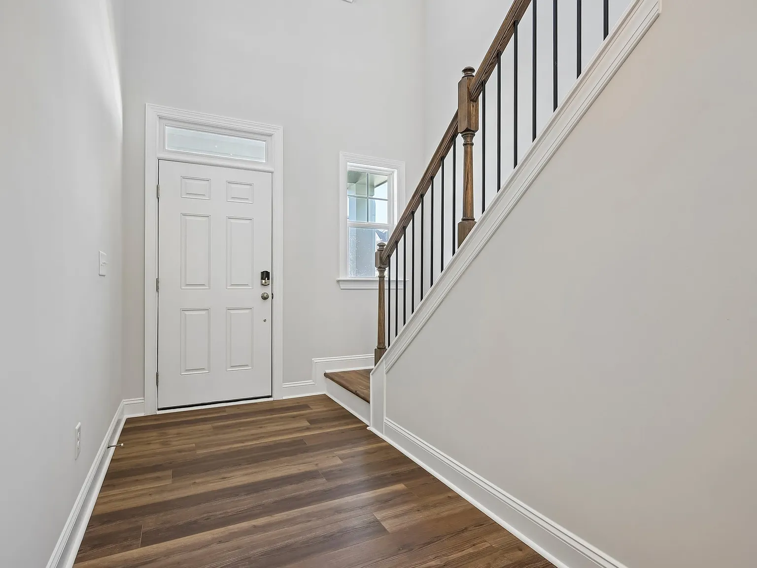 4 bed, 2702 sqft, $3,000 — Photo 4