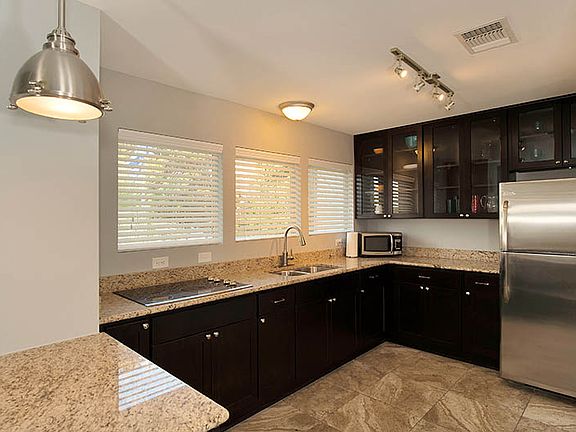 4th image of 1300 Patricia APT 324