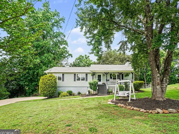 404 Hill Crest Ct, Woodstock, GA 30188