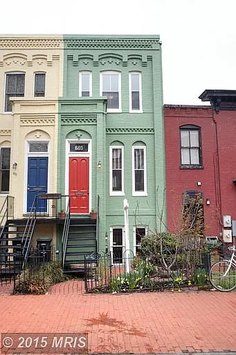 603 A St SE photo 1