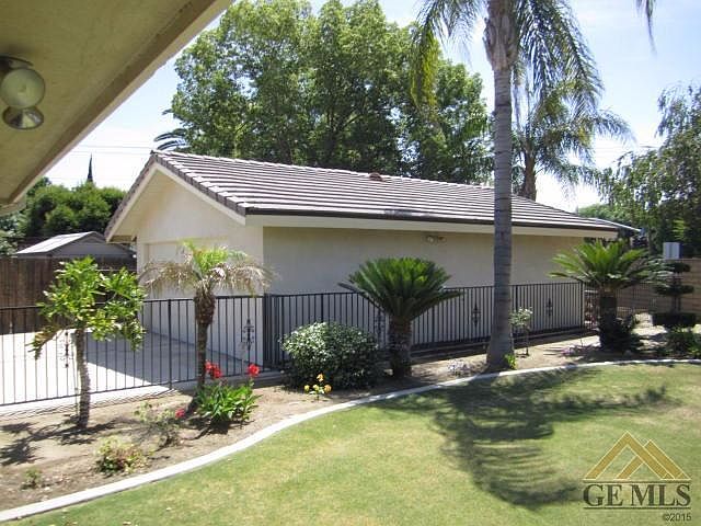 2nd image of 6401 Yakima Way