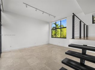 225 E Enid Dr #44, Key Biscayne, FL 33149