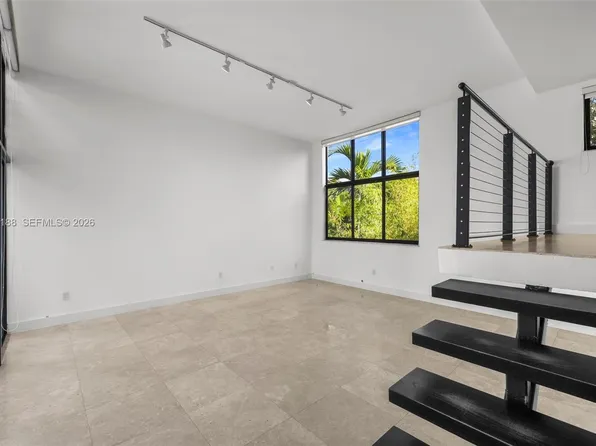 225 E Enid Dr #44, Key Biscayne, FL 33149