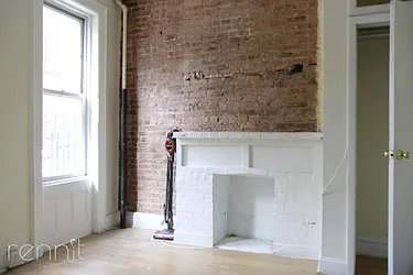 Rented by Rennit Inc.