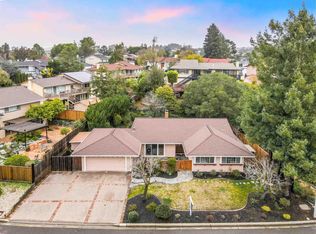 3272 Round Hill Dr, Hayward, CA 94542