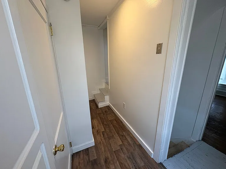 639 Martins Ln — Photo 15