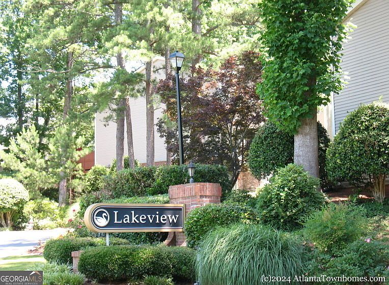 1st image of 60 Basswood Cir