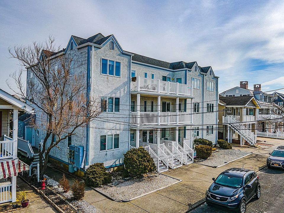 1st image of 845 Stenton Pl APT 8
