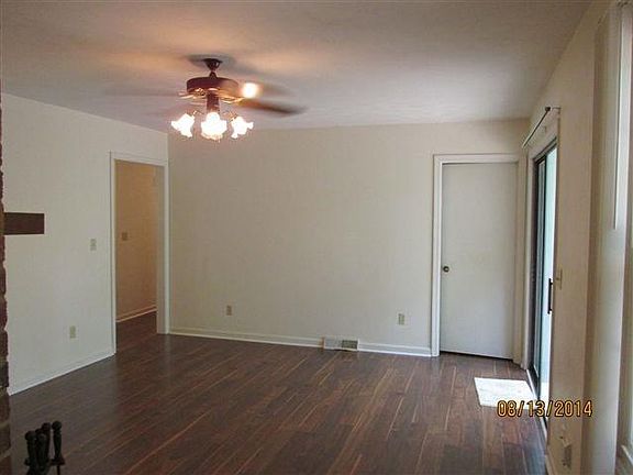 5th image of 111 Oakland Ct