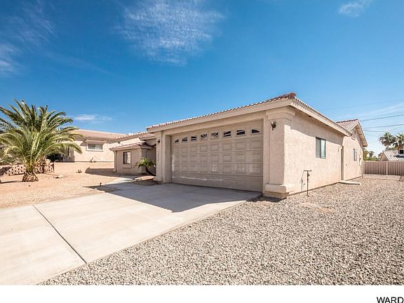 3rd image of 3826 Solar Dr