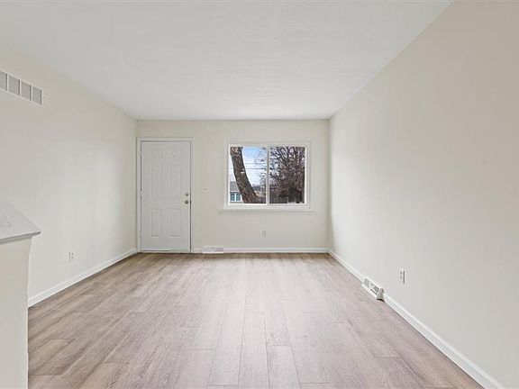 5th image of 801 S Grant St