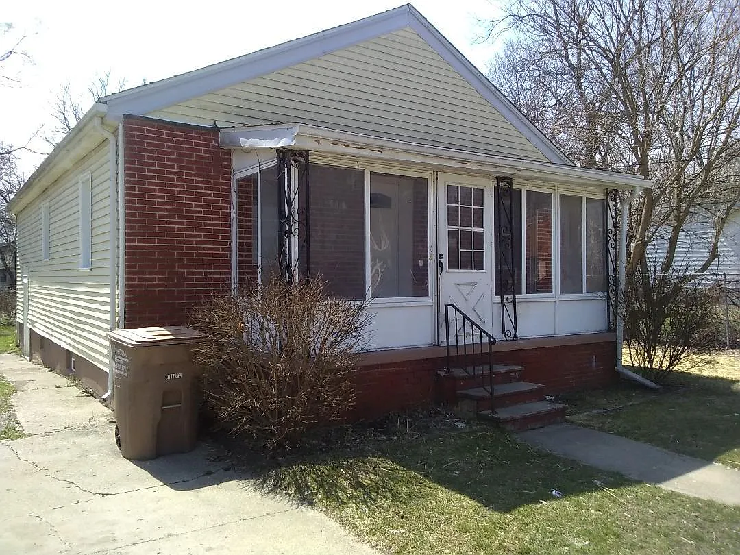 3 bed, 959 sqft, $1,500 — Photo 1