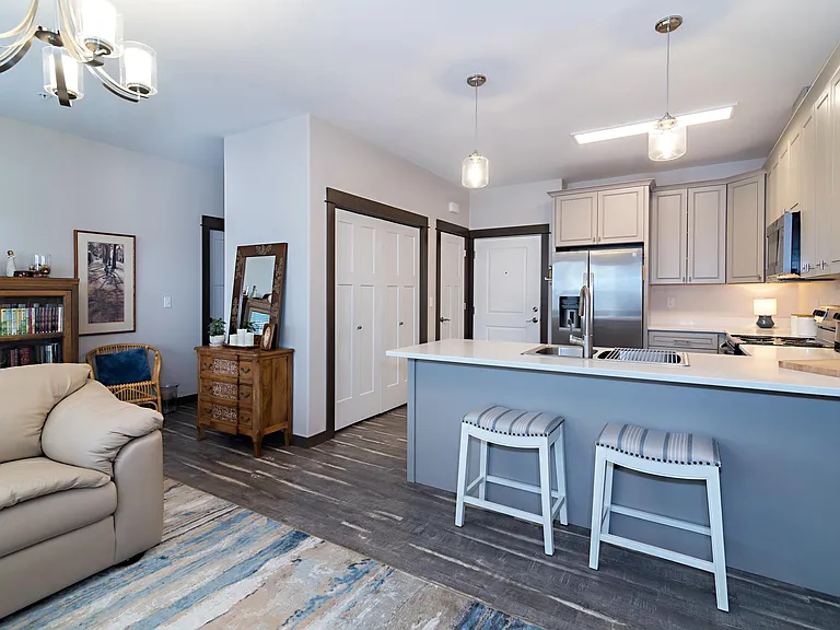 304 W 5th Ave #10 — Photo 9