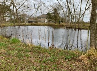 6930 Wetzel Dr, Dickinson, TX 77539