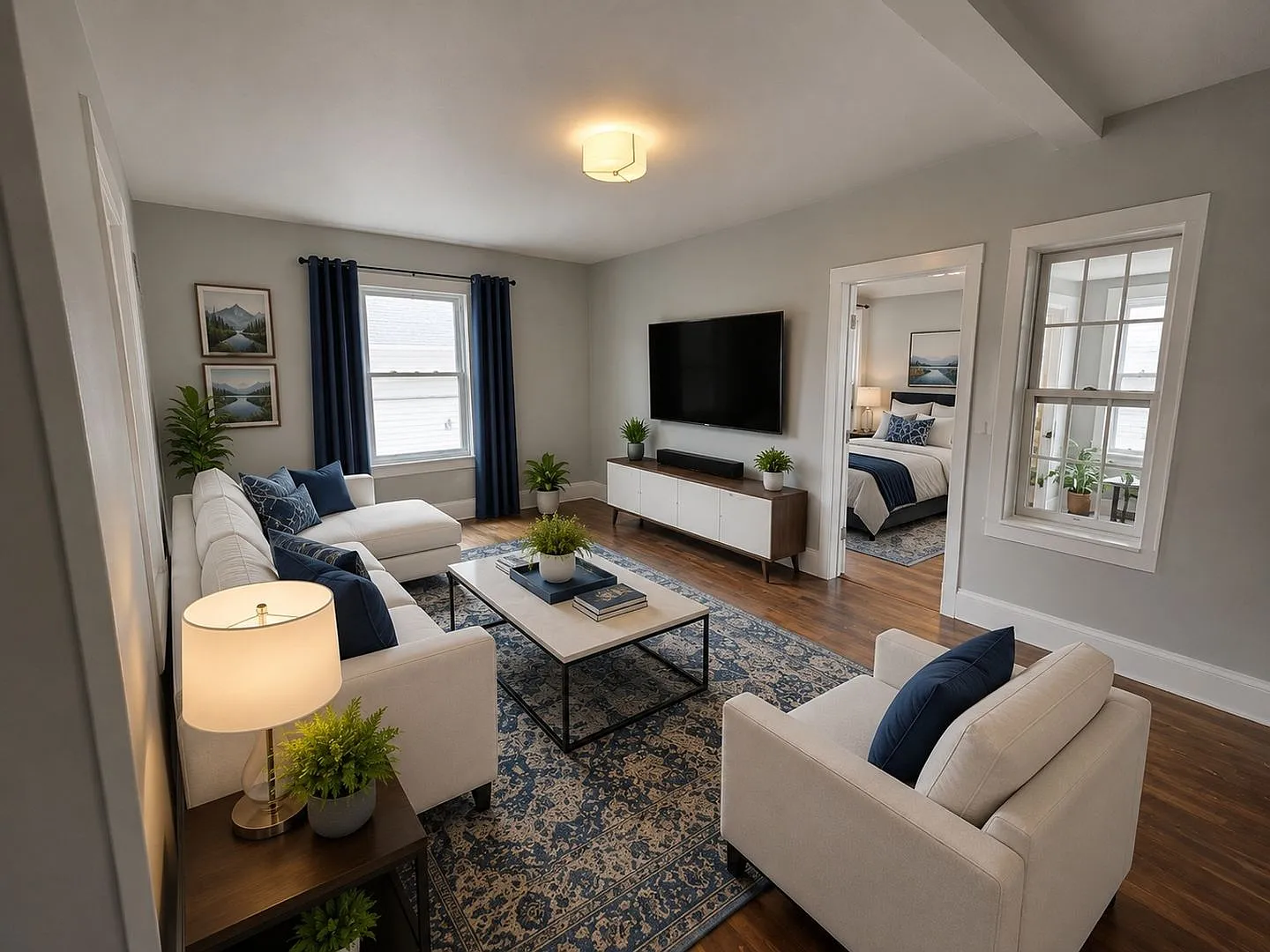 Fully Renovated, spacious 4-Bedroom Residence in the Heart of Jamaica Downtown, Queens — Photo 3