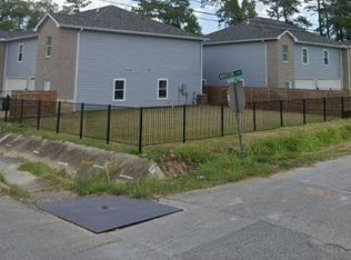 8203 Oak Knoll Ln #B, Houston, TX 77028