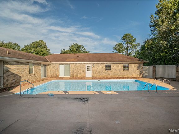 3rd image of 102 Natchez Dr