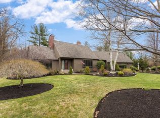 7 Windsor Rd, Lynnfield, MA 01940