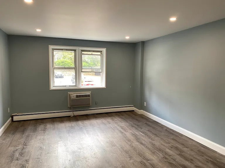 99 Prospect St #2B — Photo 13