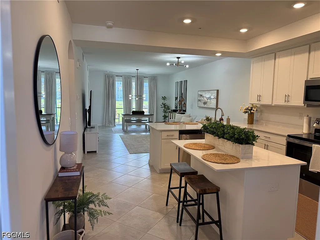 2 bed, 2.0 bath, 1120 sqft, $3,000 — Photo 1