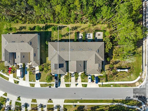 3rd image of 42 SCOTCH PEBBLE Drive
