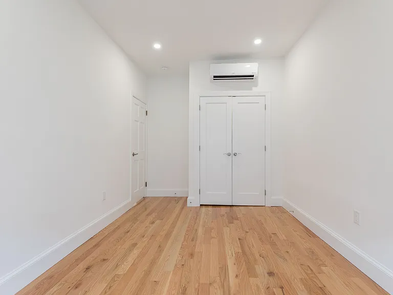 31 Bay State Rd #4 — Photo 15