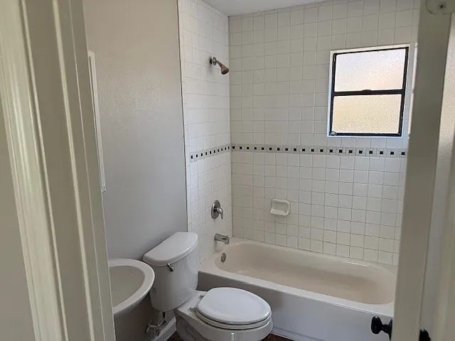 Southmore Commons — Photo 15