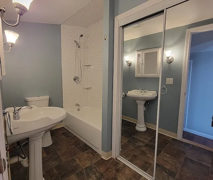 Newly remodeled main bath.