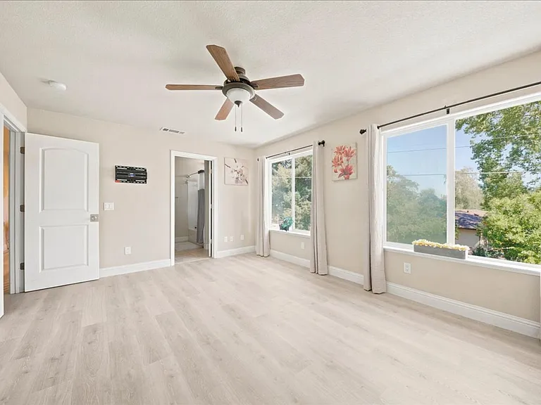 9105 Echo Point Pl — Photo 15