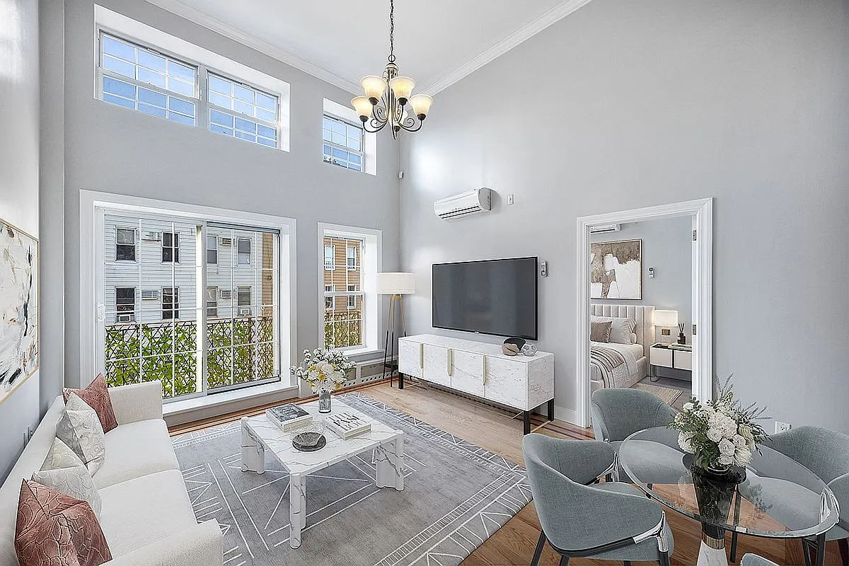 216 Calyer St APT 2A photo 1
