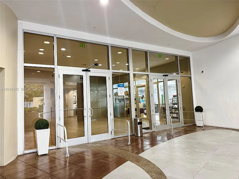 1750 N Bayshore Dr #1218 — Photo 17