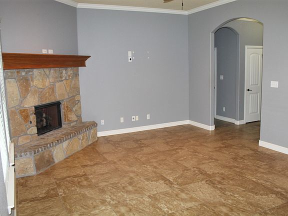 5th image of 9204 Parkview Cir