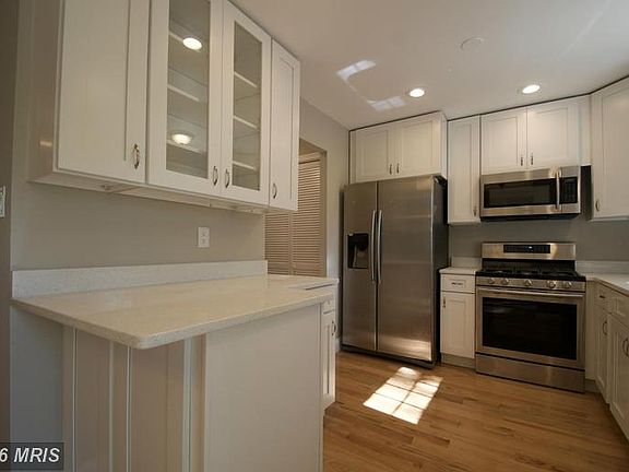 3rd image of 14823 Hatfield Sq
