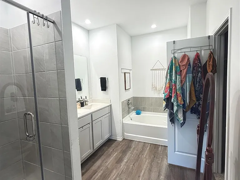 1008 Llano Trl — Photo 9