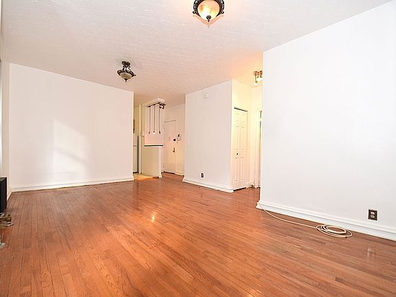 3rd image of 21-15 33rd St #2H