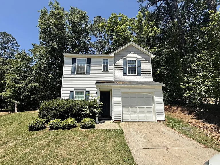 408 Polly Dr — Photo 1