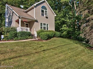 261 Highway 590, Moscow, PA 18444