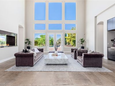 9704 Winter Palace Dr, Las Vegas, NV, 89145
