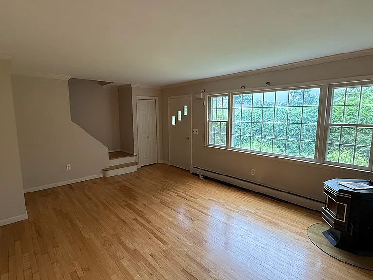 46 Topstone Dr — Photo 7