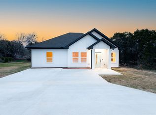 2504 Deer Trail Rd, Granbury, TX 76048