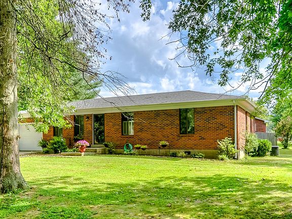 3rd image of 321 Farmers Ln