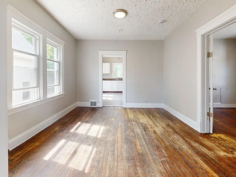 4601 Memphis Ave — Photo 6