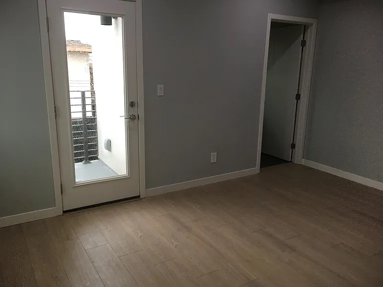 648 N Serrano Ave #1/2 — Photo 19