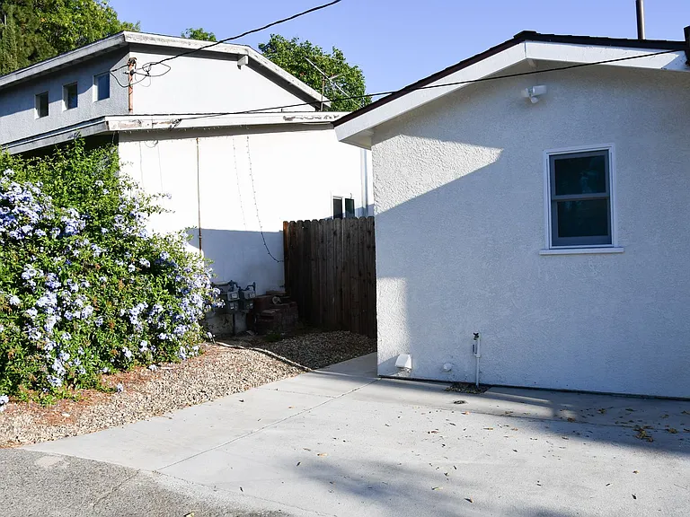 316 N Parker St — Photo 13