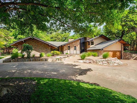 4th image of 2716 Redbird Ln